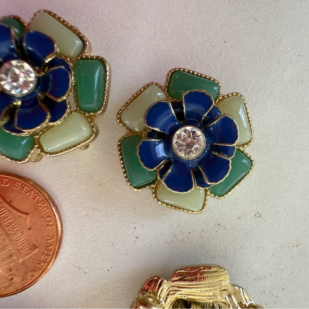 Beautiful Versatile Pendants - image 8